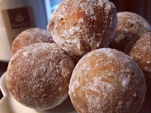 Waniliowe mini pączki z serkiem homogenizowanym