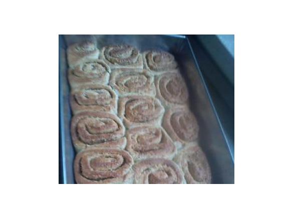 Razowe ślimaczki dyniowo-migdałowe