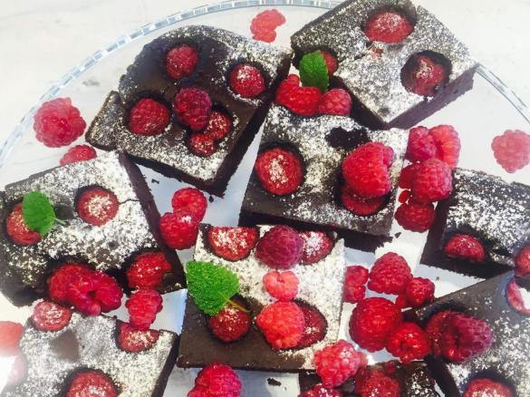 Ciasto z fasoli z malinami