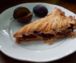 Tarta ze śliwkami i bezą