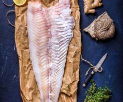 Filet z dorsza pod pomidorowo-orzechową kruszonką