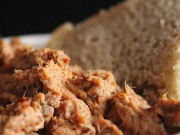 pasta z tuńczyka i suszonych pomidorów