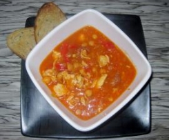 Pikantna potrawka z kurczaka i chorizo