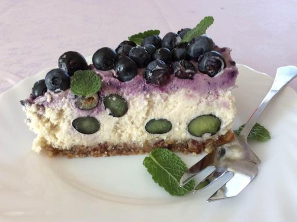 Wegański deser na zimno bez cukru w stylu sernika