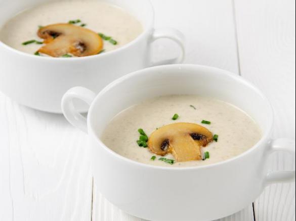 Zupa krem pieczarkowy z makaronem
