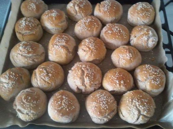 bułki pełnoziarniste