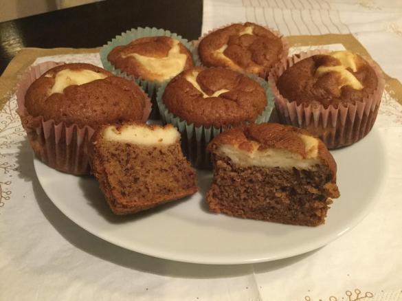 Muffinki (babeczki) bananowe z serem