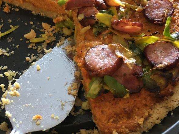 Tarta z farszem z kaszy jaglanej i suszonych pomidorów