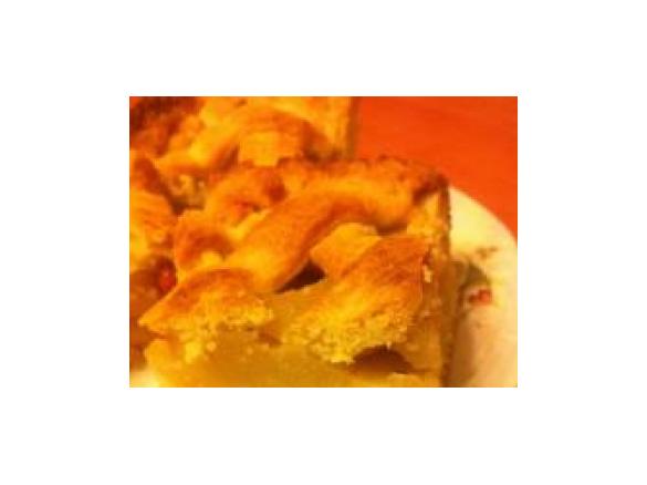 Kruche ciasto z gruszami i owocami goji