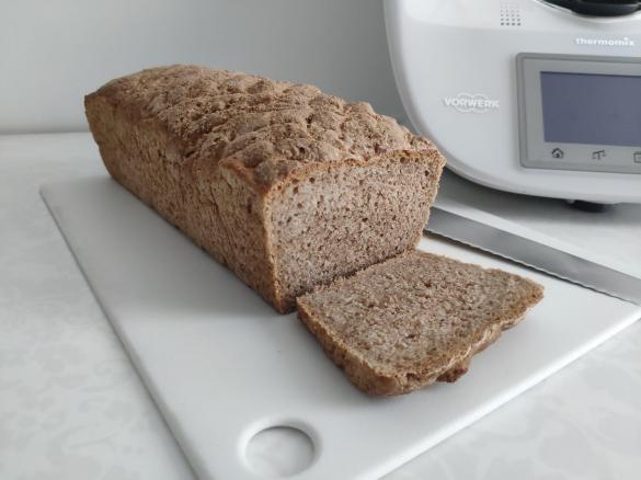 Chleb żytni razowy