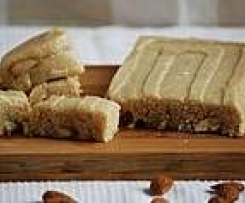 Chałwa migdałowo- sezamowa