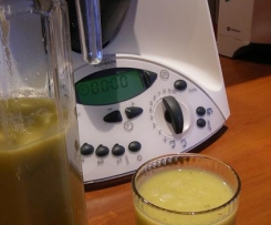 OCZYSZCZAJĄCY KOKTAJL ZE ŚWIEŻYCH OWOCÓW