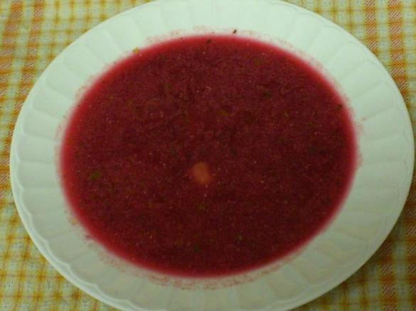 Barszcz czerwony zabielany