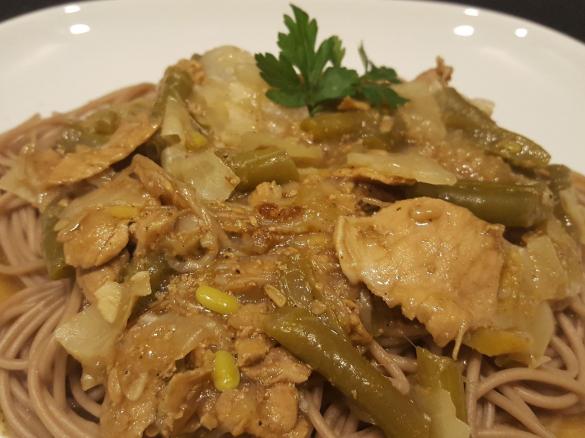 Wieprzowina z warzywami w sosie po chińsku