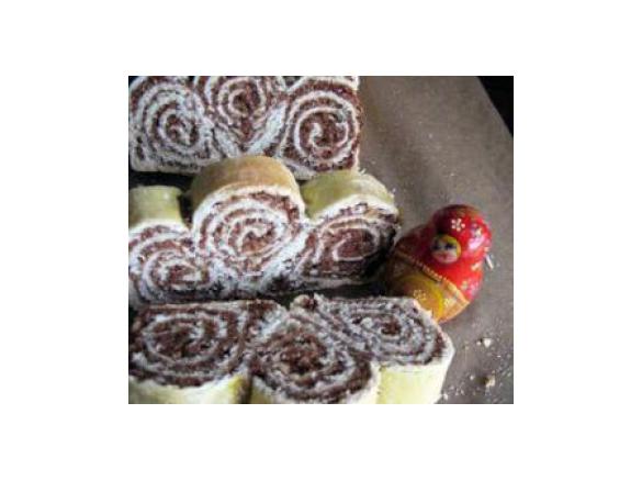 Potica - słoweńskie ciasto drożdżowe z nadzieniem orzechowym