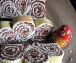 Potica - słoweńskie ciasto drożdżowe z nadzieniem orzechowym