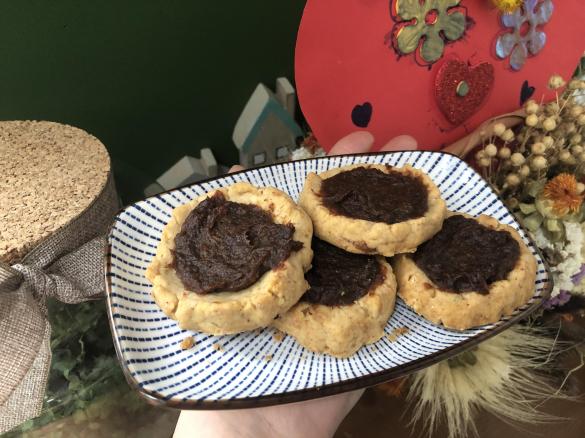 ciasteczka z kremem daktylowym