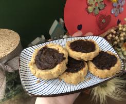 ciasteczka z kremem daktylowym