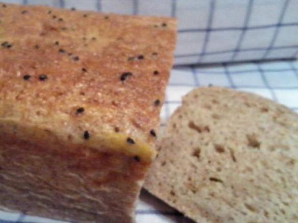 Chlebek na zakwasie z kiszoną kapustą i prażoną cebulką