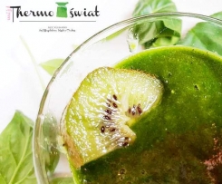 KOKTAJL ZE SZPINAKIEM, KIWI, BANANEM I CYTRYNĄ