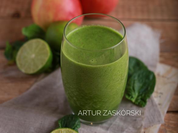 KOKTAJL Z LIMONKĄ I SZPINAKIEM