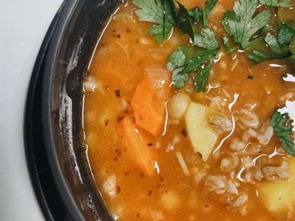 ZUPA Z PSZENICY I CIECIORKI