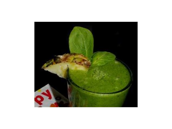 Zielony koktajl z ananasem