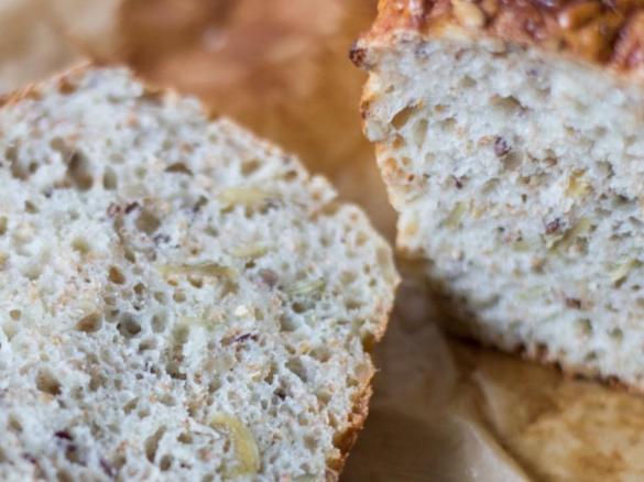 Chleb z ziarnami