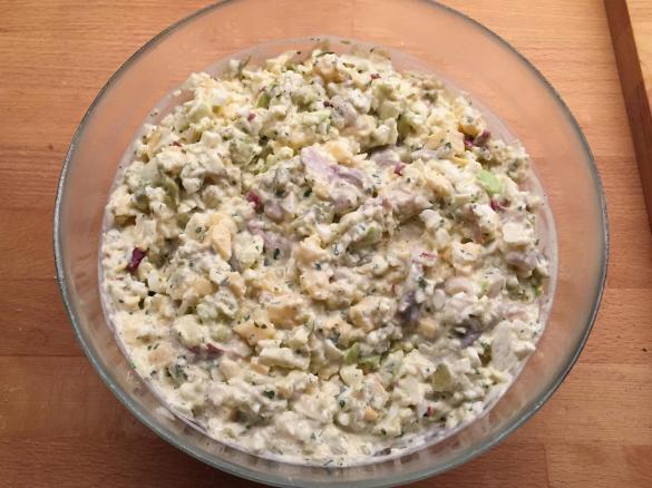 Sałatka śledziowa z jabłkiem