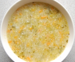 WEGETARIAŃSKA ZUPA OGÓRKOWA Z KASZĄ JAGLANĄ